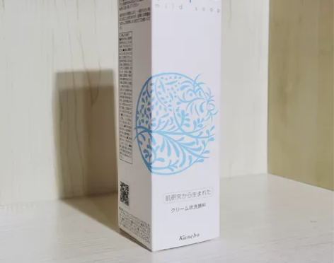 freeplus芙丽芳丝洗面奶100ml氨...
