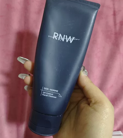 如薇男士洁面大概有一半多吧 感兴趣的话点“...
