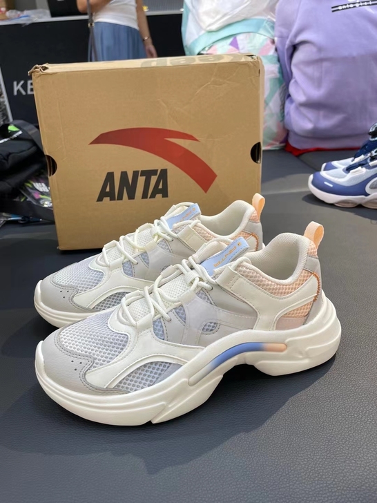 安踏女款篮球鞋原价399现在139包邮码数...