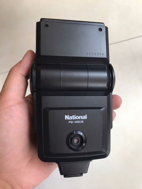 松下PE-250S闪光灯，功正常，耐用，轻...