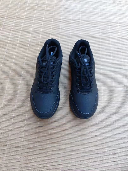 42.5码 安踏运动鞋