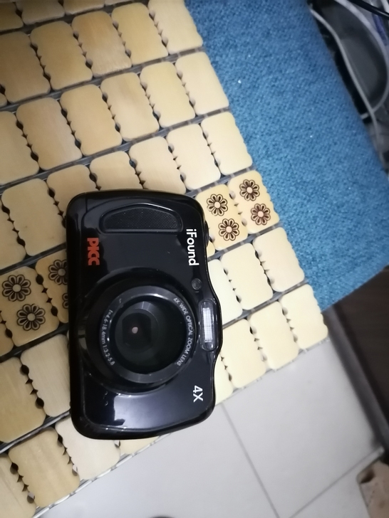 防水数码相机,可以潜水使用。方正K10防水...