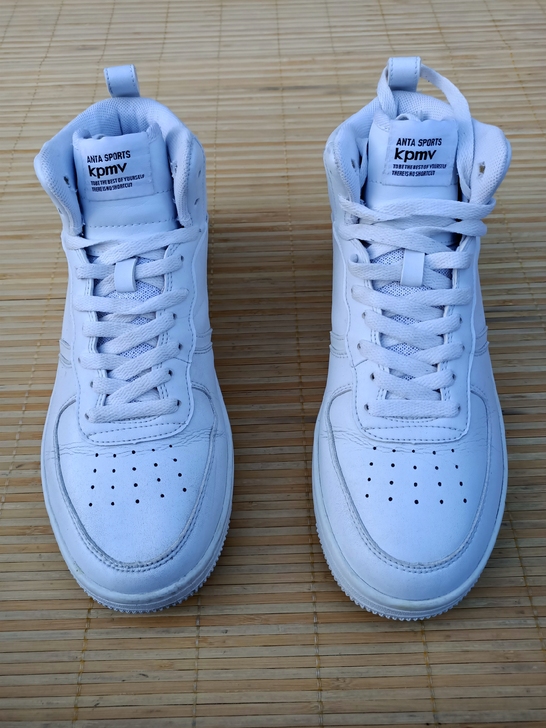 二手鞋，安踏41码，实拍无虑镜，收货如图，...