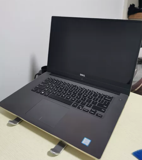 DELL Inspirion 15 757...