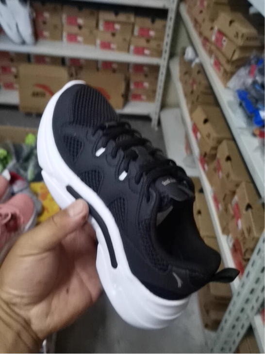 安踏女鞋 仅有35.5码36码 全新正品，