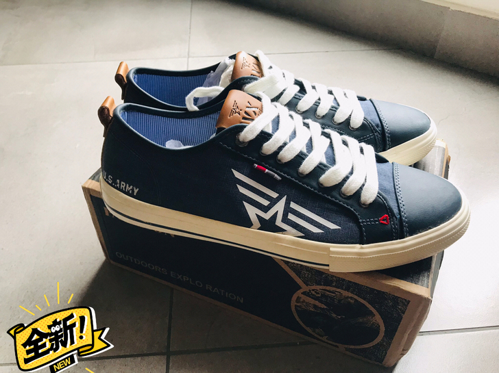 包邮！全新AVIREX外贸大码帆布鞋，脚感...