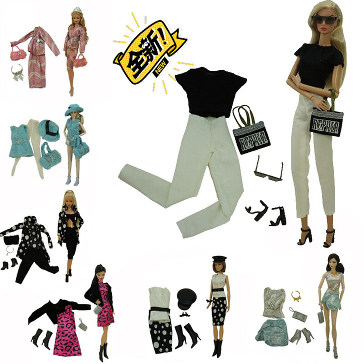 包邮芭芘娃娃衣服套装组合过家家主题场景配饰...