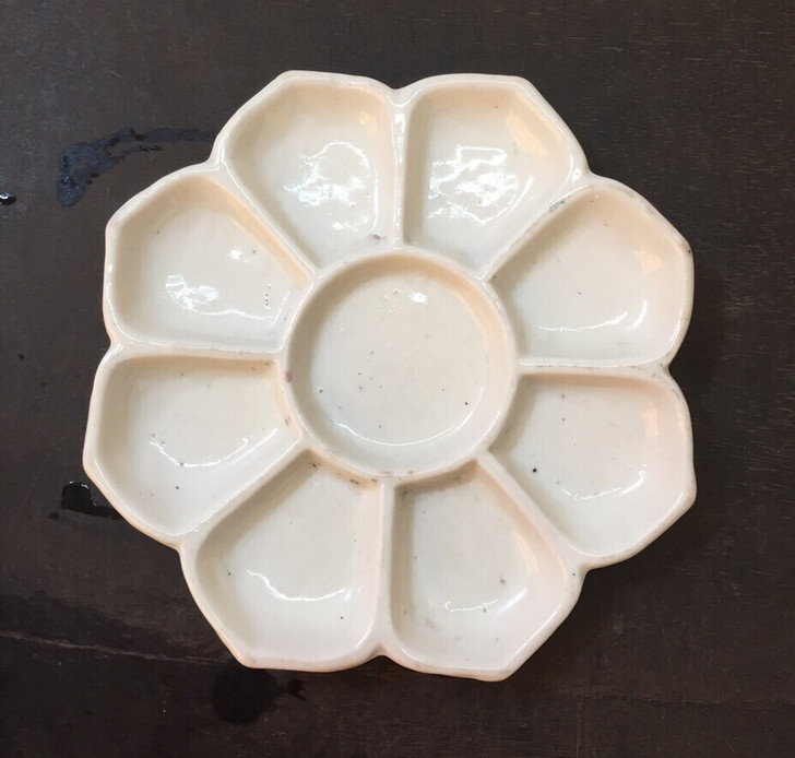 民国时期的调色盘。 全品