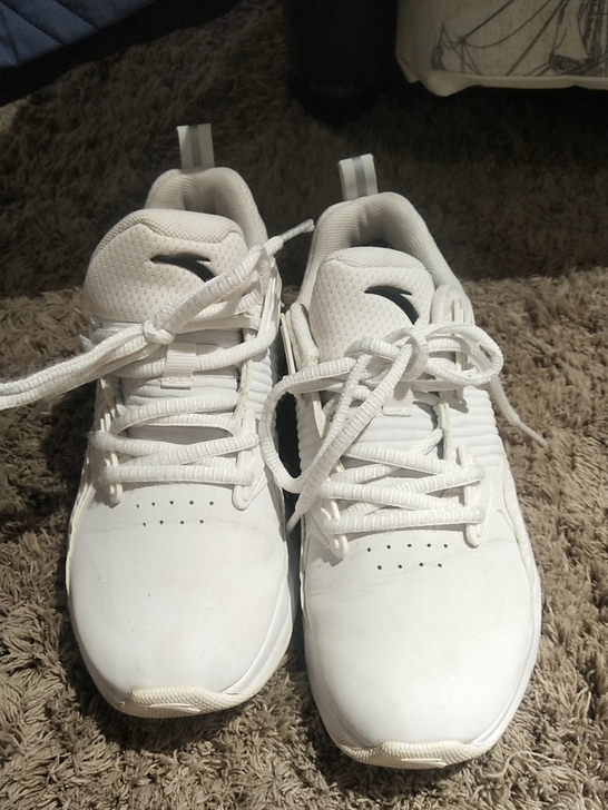 脚又胖了，忍痛转让，安踏女鞋36码