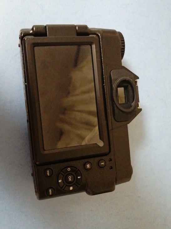 数码相机七月份刚买，只拍了两百多张照片，在...