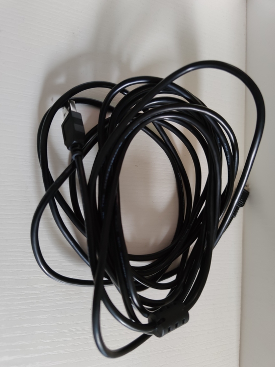 佳能USB数据线长5米、还有一个相机自带的...