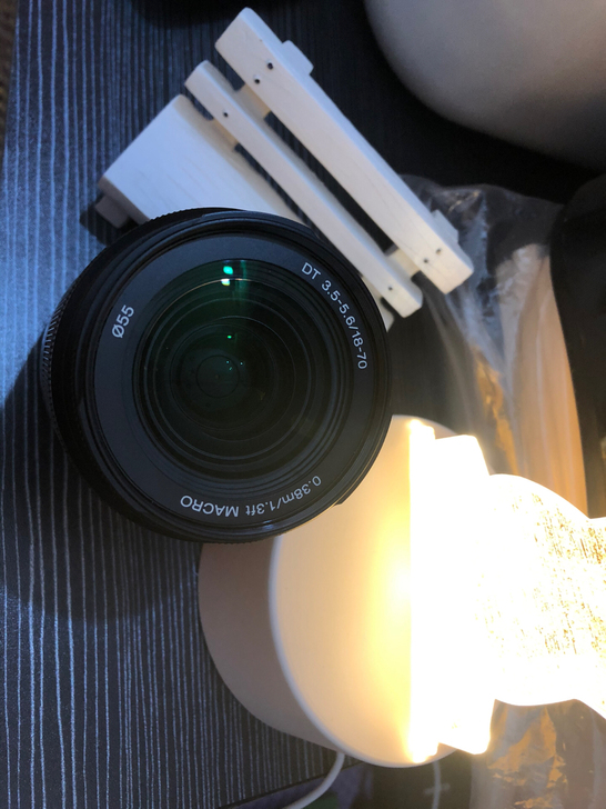 索尼相机镜头 18-70成色非常好 无任何...