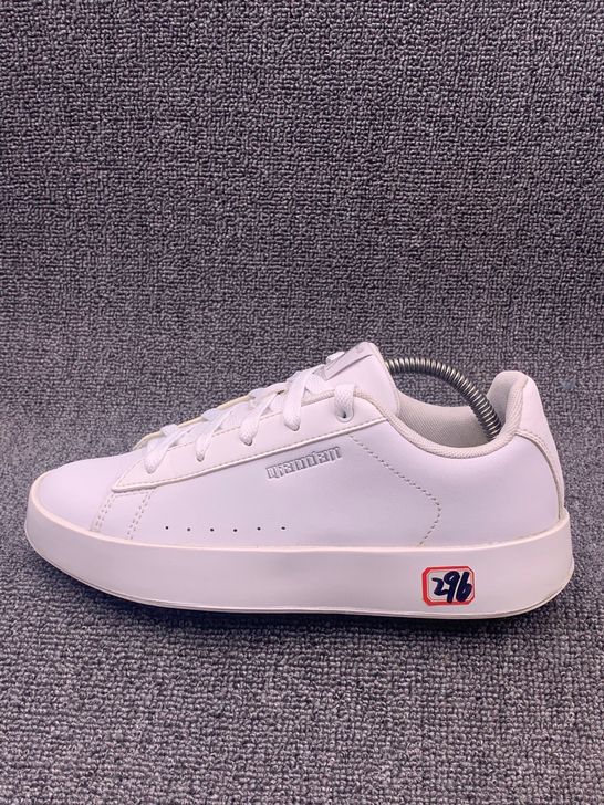 乔丹运动鞋，37码