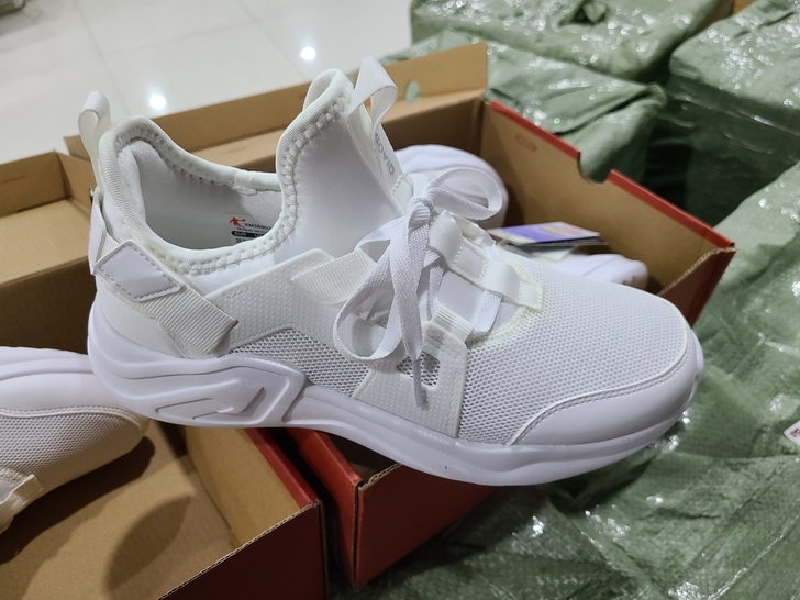 37.5码，38.5码乔丹女款运动鞋休闲鞋...