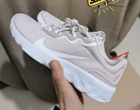 耐克女鞋36.5码，全新未下地，别人送的不...