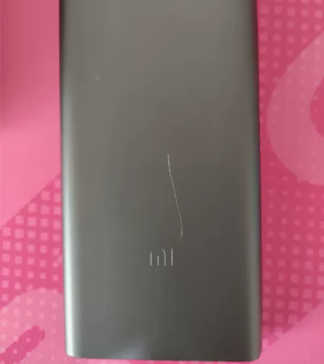 小米充电宝，今年夏天在学校参加活动奖品，自...