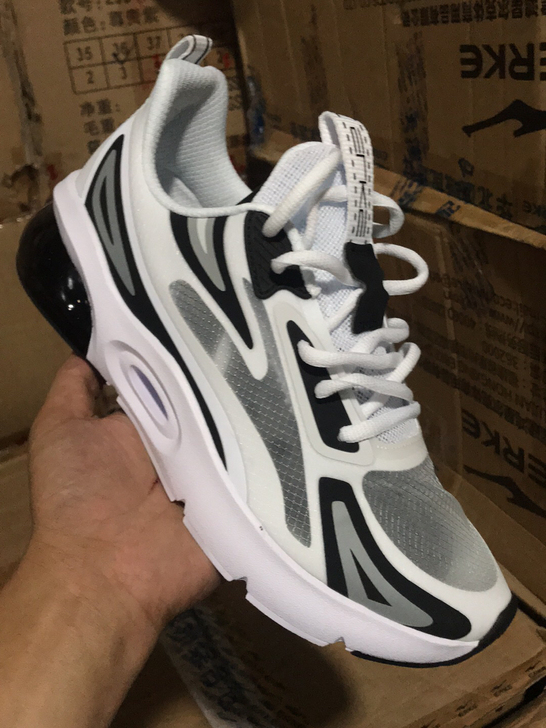 鸿星尔克慢跑鞋41码