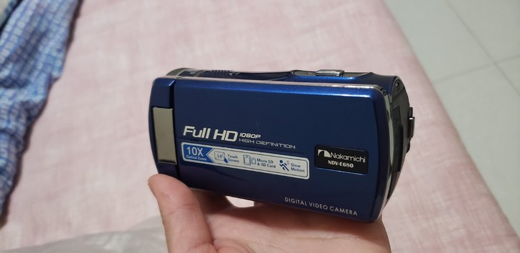 数码相机  配件镜头三角架齐全  几乎全新