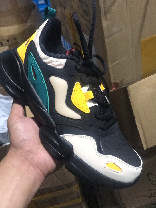 鸿星尔克男健型慢跑40码