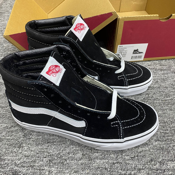 vans经典款sk8 尺码38 专柜把盒子...