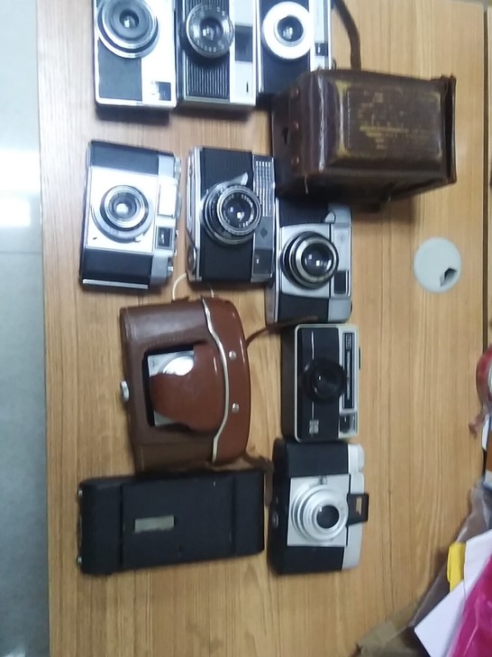 蔡司，爱克发等胶卷相机，想要哪台机器联系我...