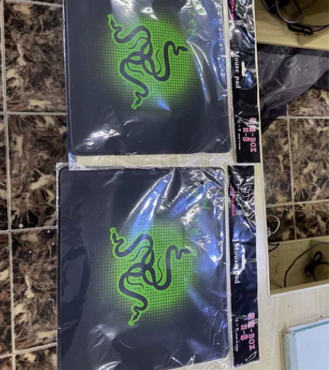 【加厚加大号】雷蛇鼠标垫 精密锁边 一张也...