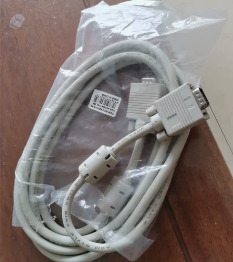 全新显示器数据线，3米长。 感兴趣的话点“...