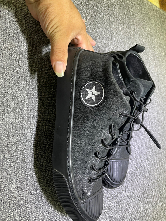 匡威休闲鞋，真皮头层牛皮，码数：38-41...