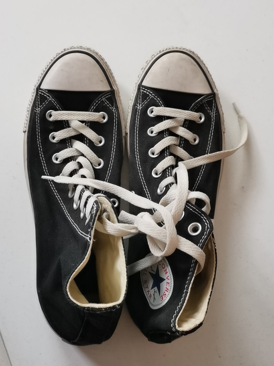 43码匡威帆布鞋，质量太棒了