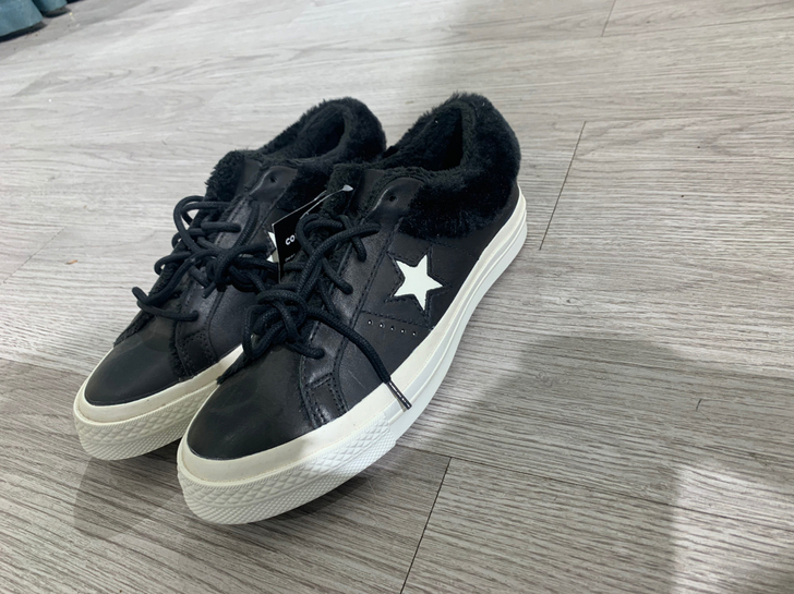 正品匡威 码数不全 出样款所以鞋底有点灰 ...