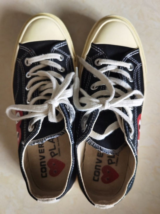 匡威帆布鞋，尺码39码，非全新，米色边放的...