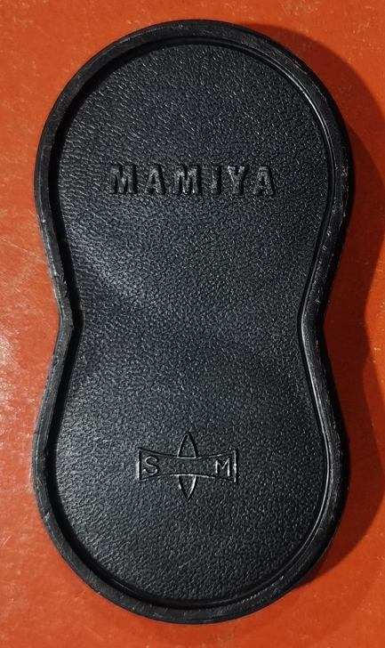 玛米亚C330用镜头盖一个，成色一般吧，三...