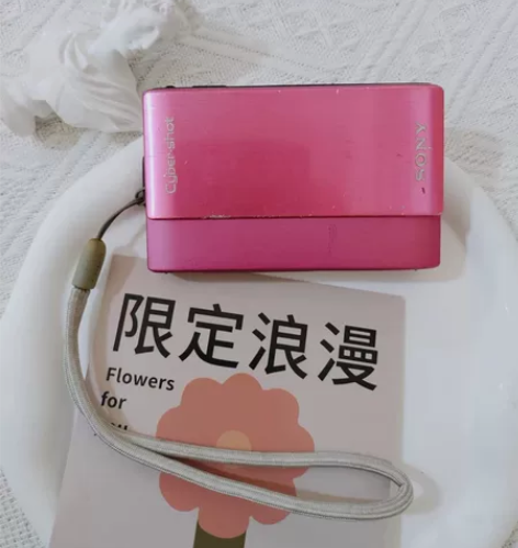 索尼TX1 樱花粉 经典的索尼T系列滑盖卡...