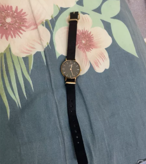 DW手表旗舰店购买，包装已扔掉，低价出售 ...