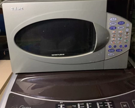 微波炉 自己用的出100 搬家不用了 感兴...