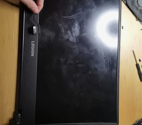 联想拯救者y7000屏幕 拆机剩下的 插上...