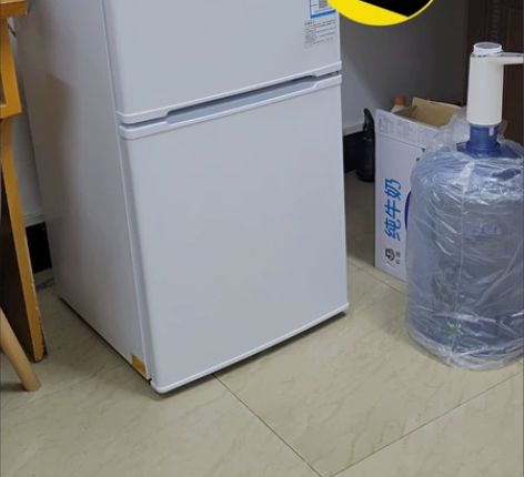 【包邮急出】美的未拆封，冷藏冷冻双门小冰箱...