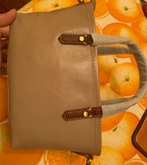 奶灰色头层牛皮咖色配皮小托特包，容量大，能...