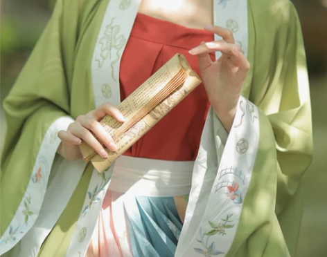 兰若庭  此间春色 汉服 宋制 百迭 宋抹...