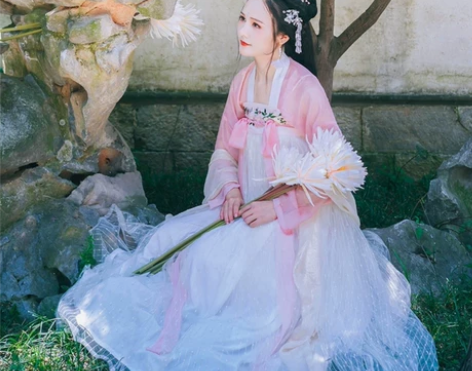 齐胸两件套 诸仙记江南春，两件套 艺缕月扇...