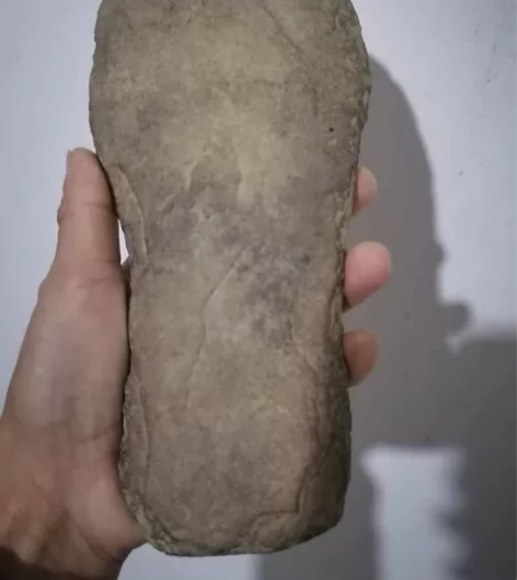 石器时代，石斧，品相完美 感兴趣的话点“我...