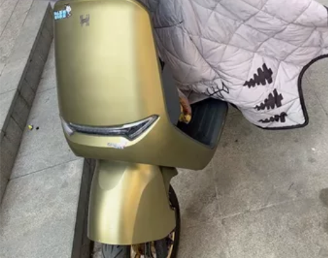 孩子上学走了闲置了，几乎全新 感兴趣的话点...