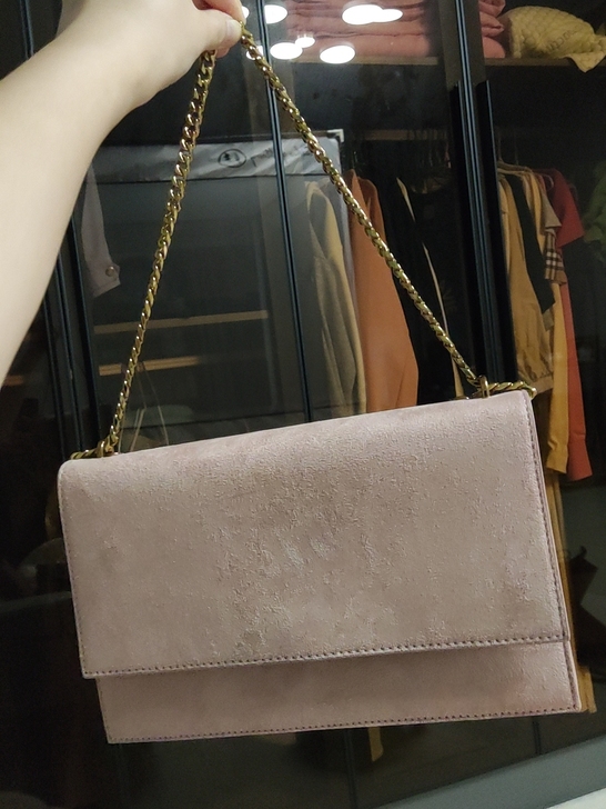 小ck信封包，专柜入，假一赔十，包太多闲置...