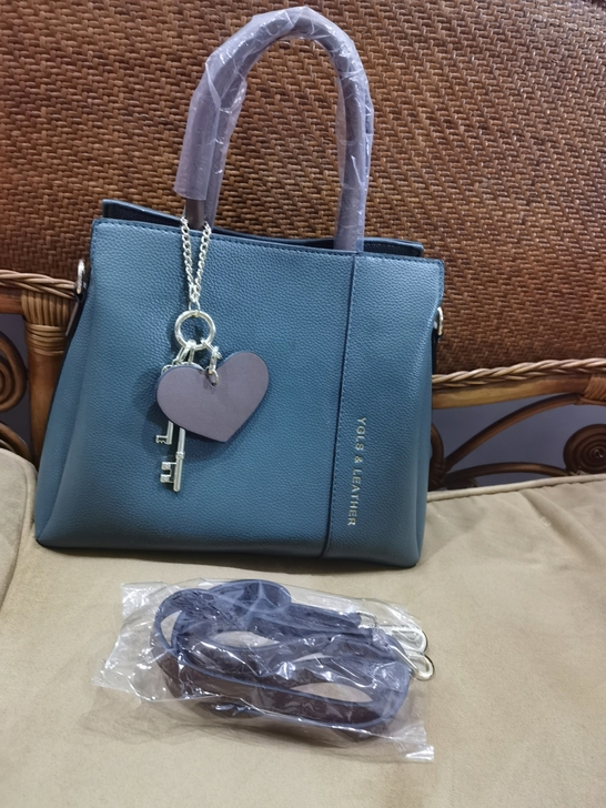 全新包，便宜出，简约，感兴趣的话点##am...