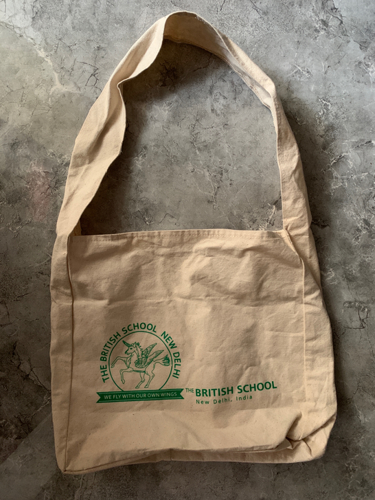 新德里英国学校帆布袋 很厚实 棉质