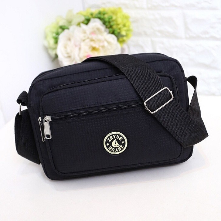 2021斜挎包男女包单肩包休闲防水尼龙帆布...