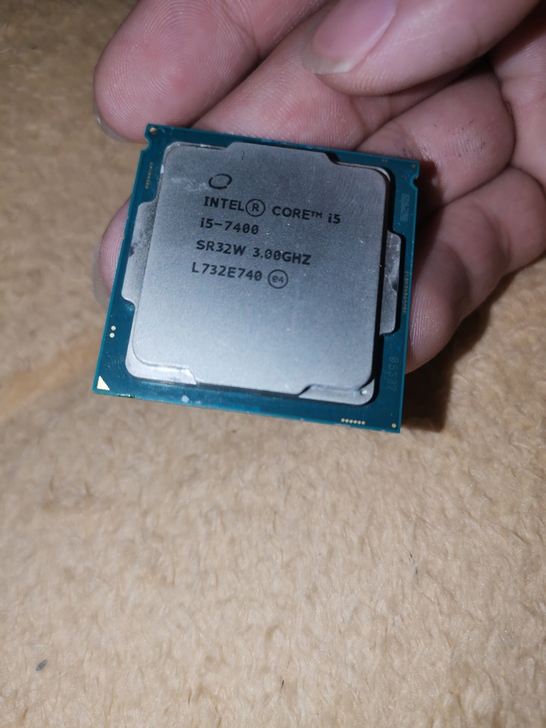 一个仿真很高的模型u，i5 7400。这个...