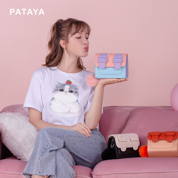 pataya剑桥包紫色小号 有一点划痕 标...