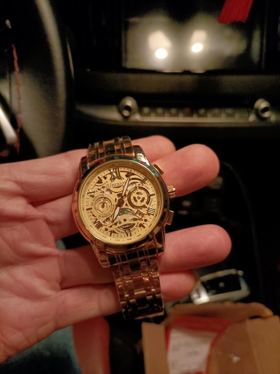 朋友送的机械手表，没戴过，只是拆开看了全自...