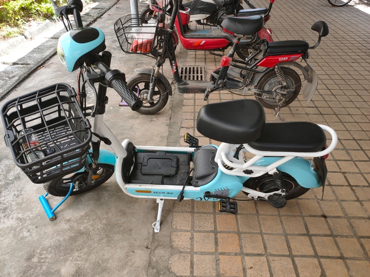 哈啰棒途H8可提版智能电动车